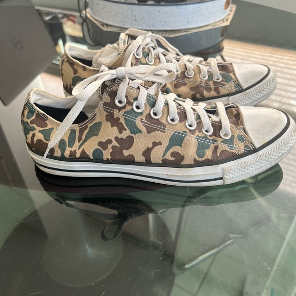 Converse | Camouflage sneakers size 11 (run small - fits Women’s size 10) - Picture 4 of 9